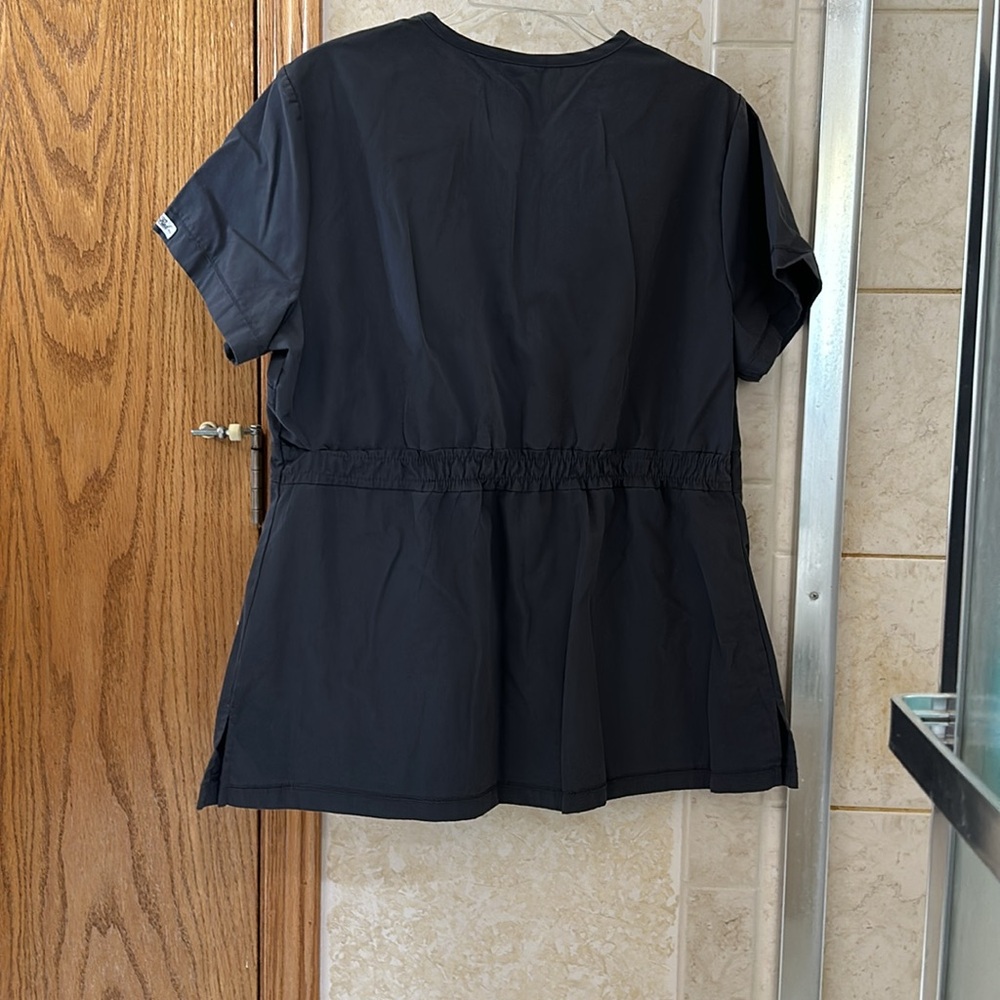 Scrub top - Picture 2 of 2
